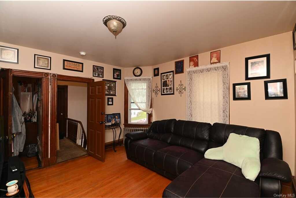 6 Harding Street, Middletown, NY 10940 - Photo 3 of 14