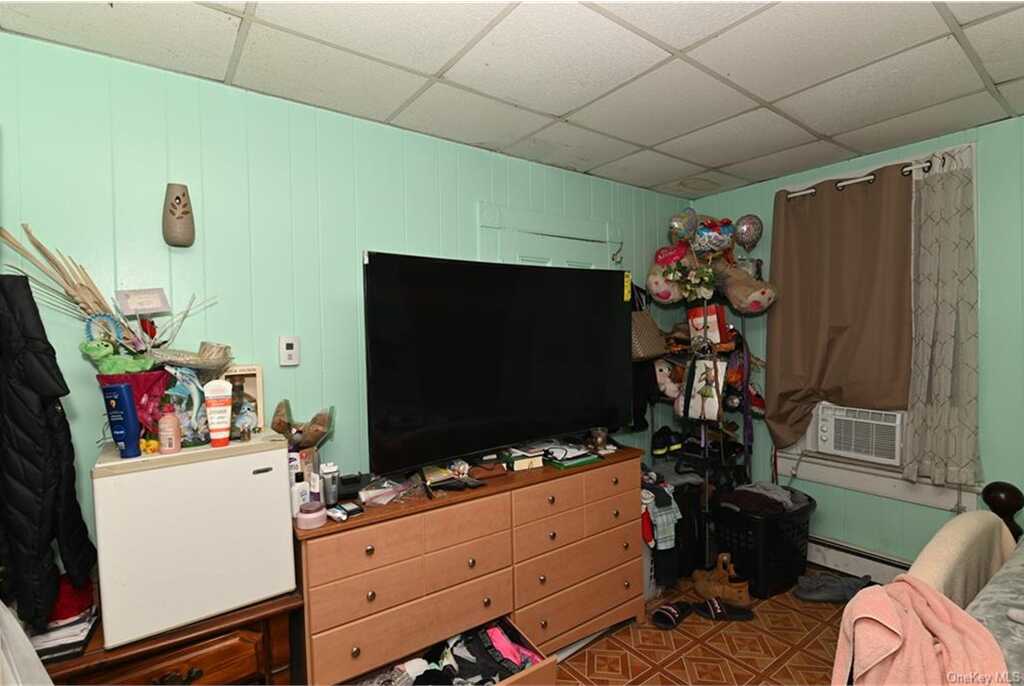 90 Montgomery Street, Middletown, NY 10940 - Photo 5 of 8