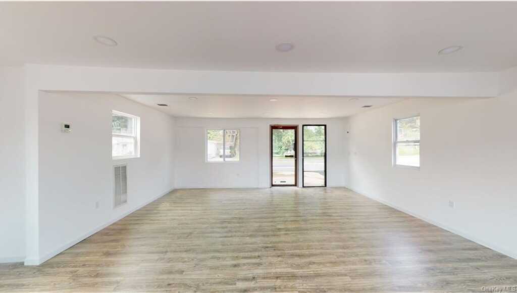 622 Jersey Avenue, Greenwood Lake, NY 10925 - Photo 5 of 6