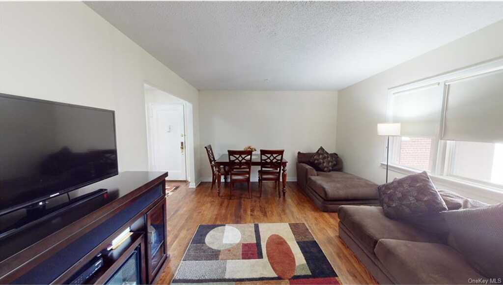 1825 Palmer Avenue, Unit #3D, Mamaroneck, NY 10538 - Photo 2 of 12