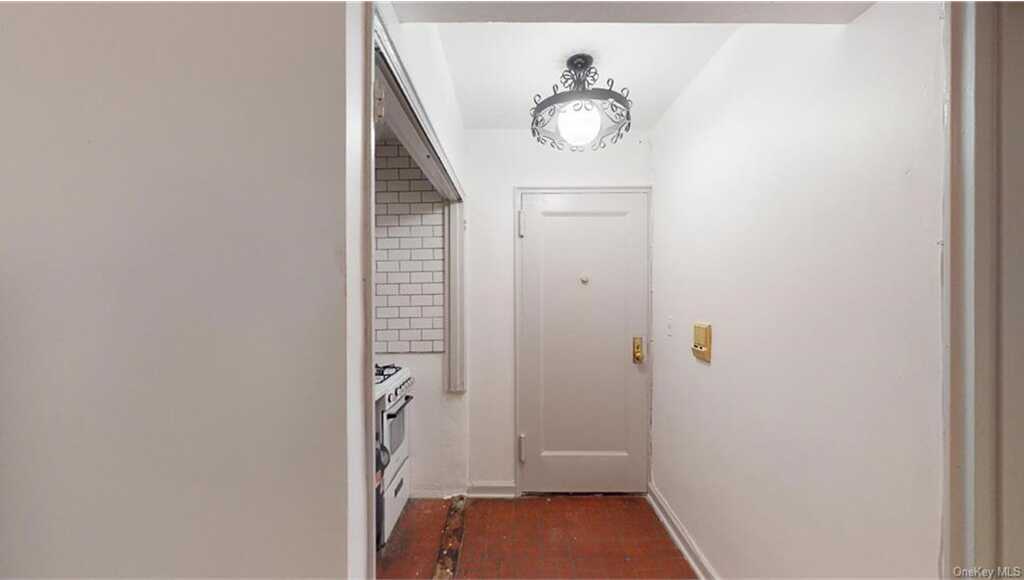 55 Ehrbar Avenue, Unit #3M, Mount Vernon, NY 10552 - Photo 6 of 9