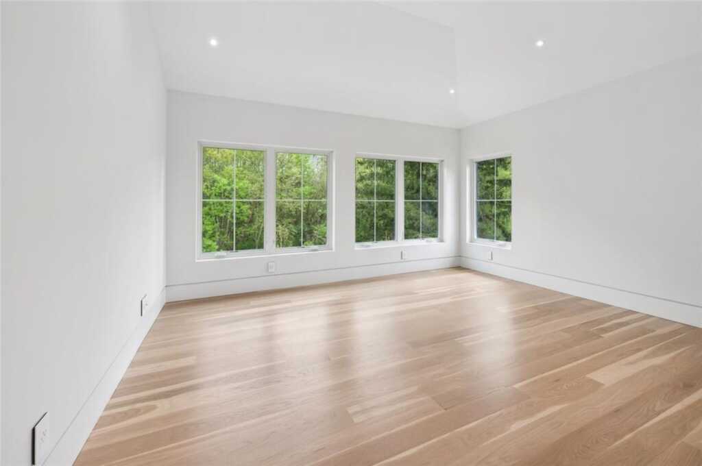 48 Rock Ridge Drive, Rye, NY 10573 - Photo 15 of 36