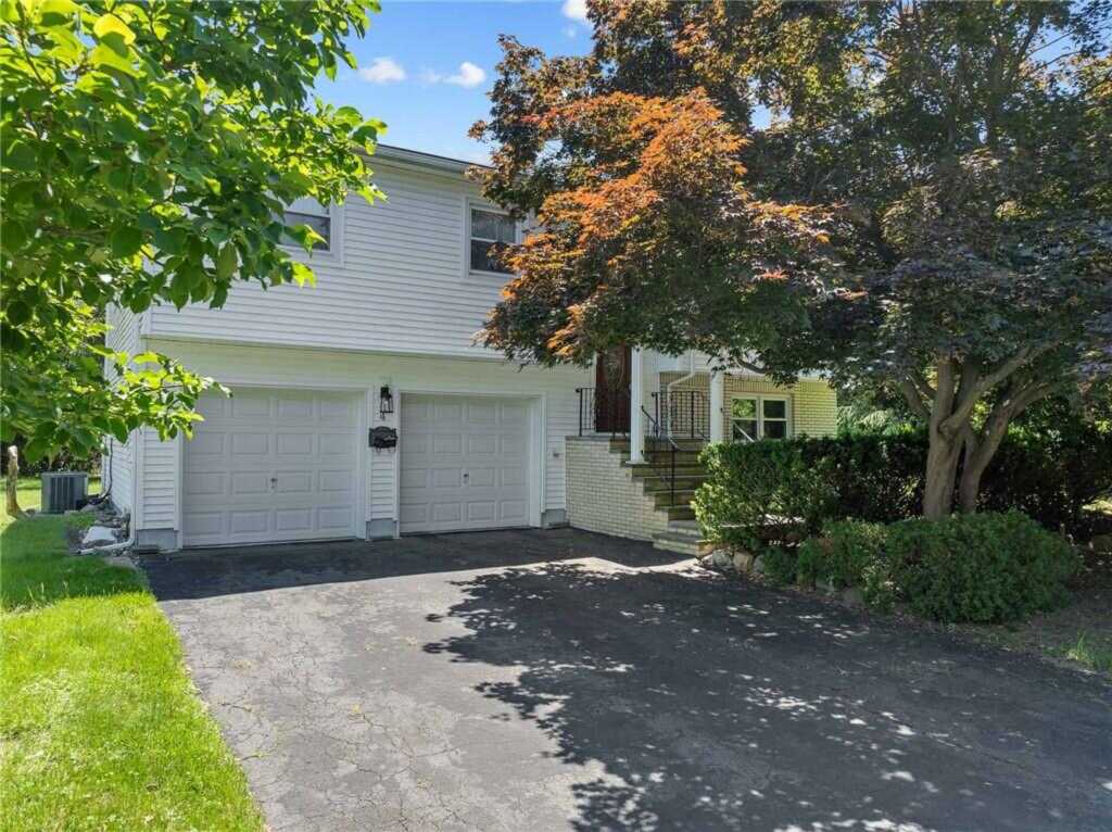 4 Meyer Oval, Pearl River, NY 10965 - Photo 1 of 33