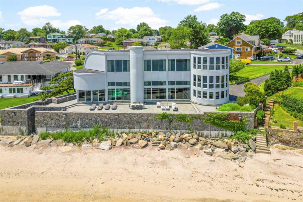 30 Beachfront Lane, New Rochelle, NY 10805 - Photo 37 of 37