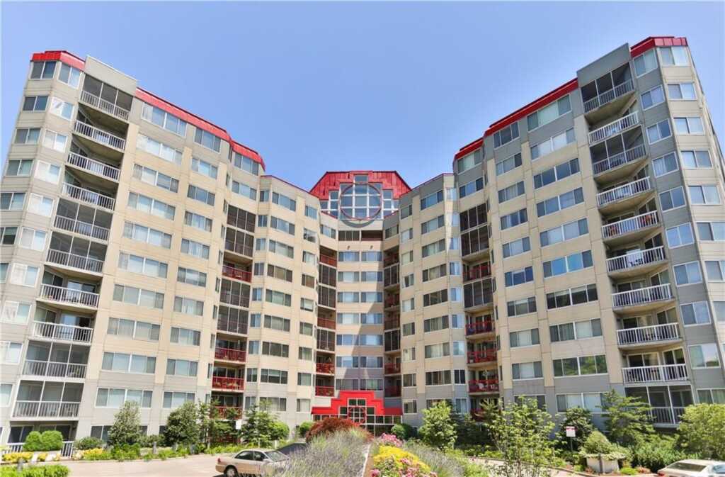 10 Stewart Place, Unit #2FW, White Plains, NY 10603 - Photo 1 of 1