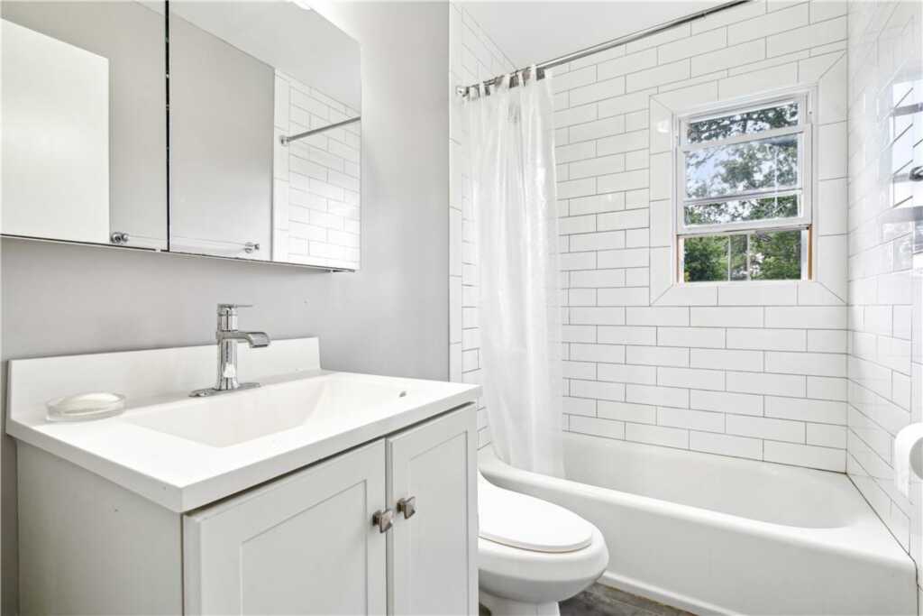 29 Ridgeview Avenue, Unit #A, White Plains, NY 10606 - Photo 16 of 22