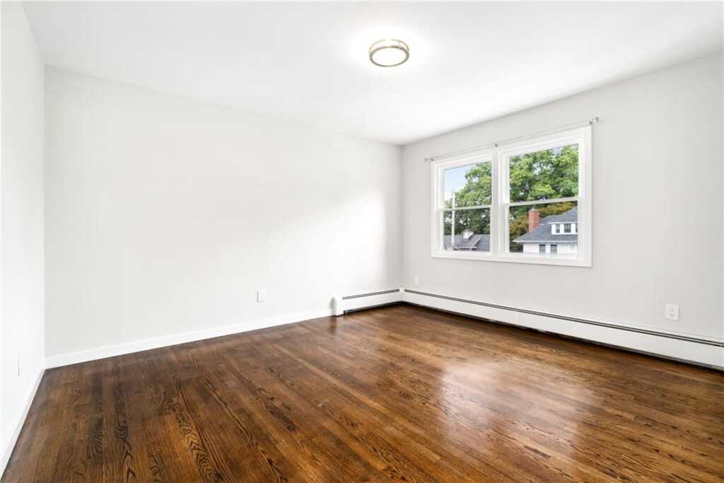 29 Ridgeview Avenue, Unit #A, White Plains, NY 10606 - Photo 17 of 22