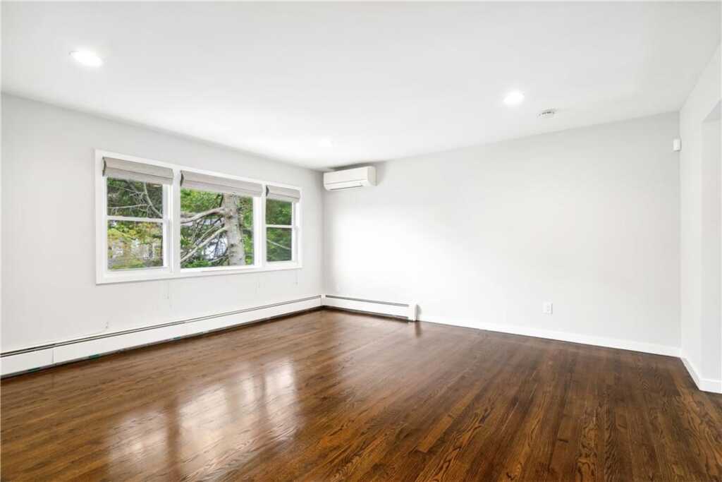 29 Ridgeview Avenue, Unit #A, White Plains, NY 10606 - Photo 5 of 22