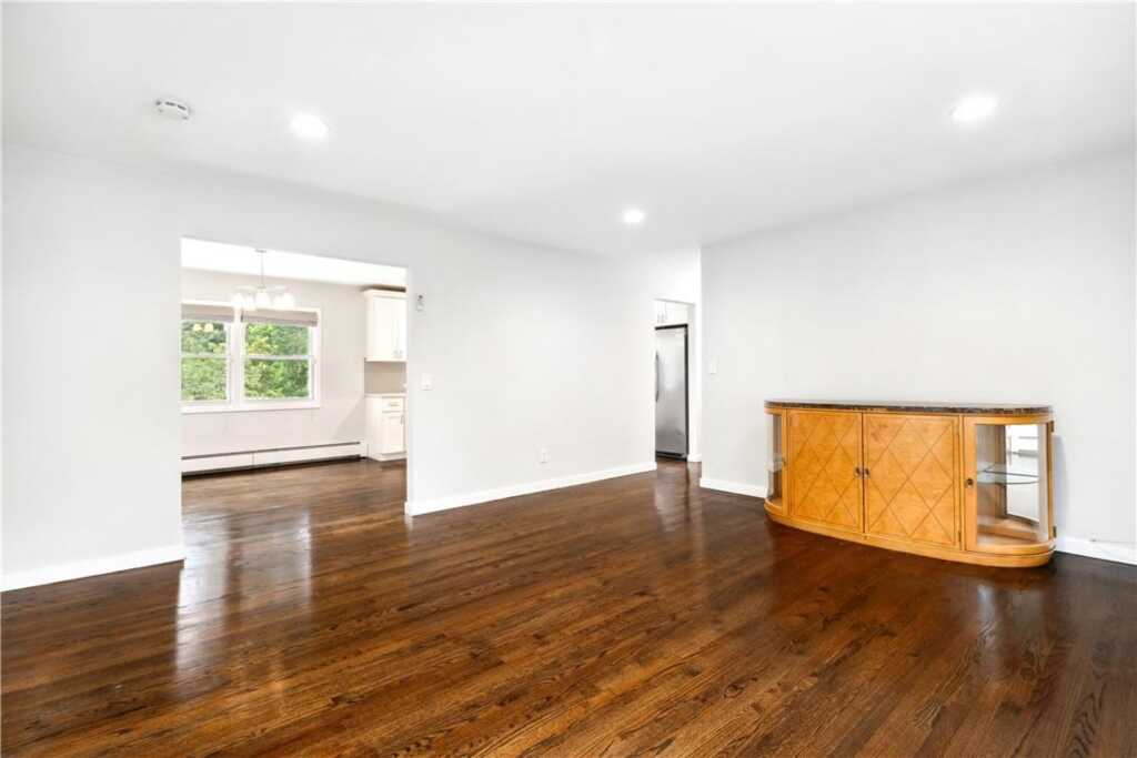 29 Ridgeview Avenue, Unit #A, White Plains, NY 10606 - Photo 6 of 22