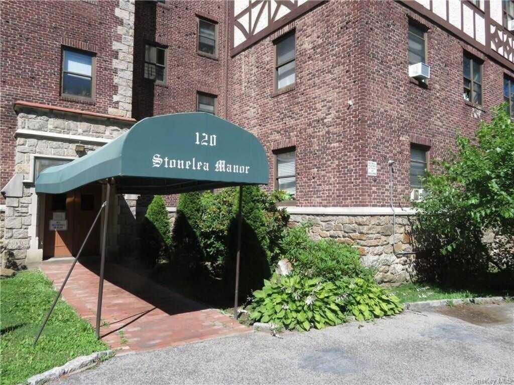 120 Stonelea Place, Unit #4H, New Rochelle, NY 10801