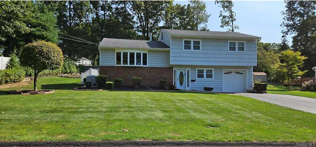 3 Clifford Court, Nanuet, NY 10954