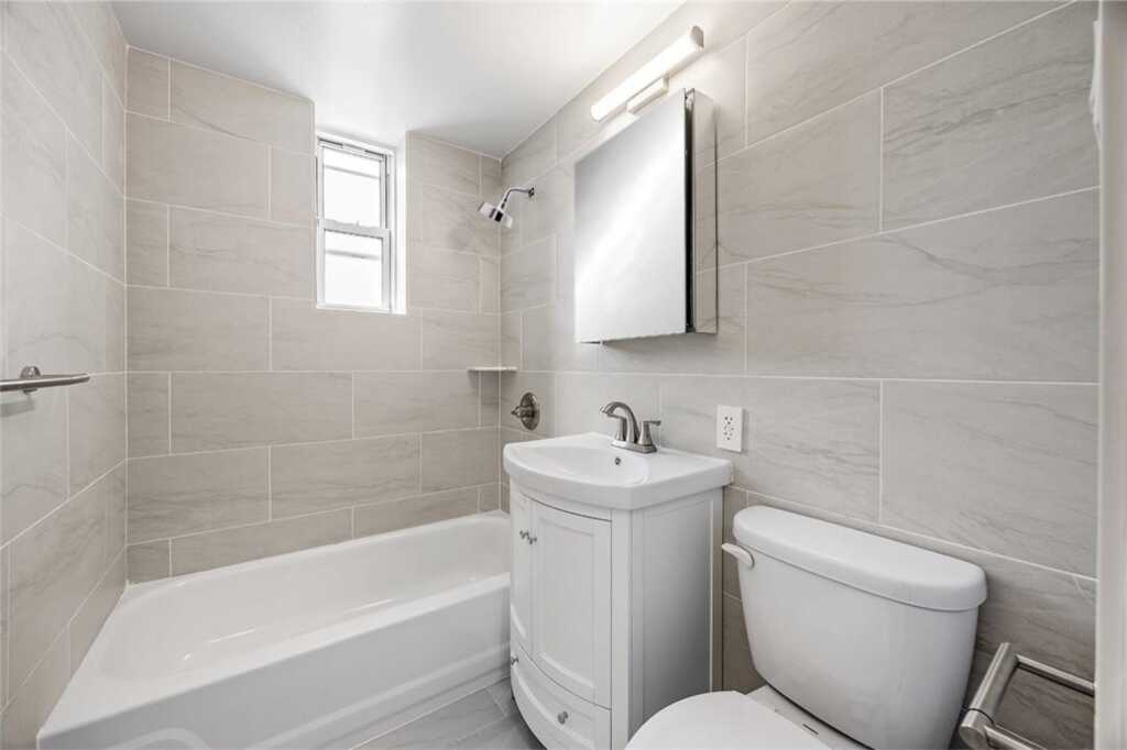 230 Pelham Road, Unit #5E, New Rochelle, NY 10805 - Photo 8 of 19