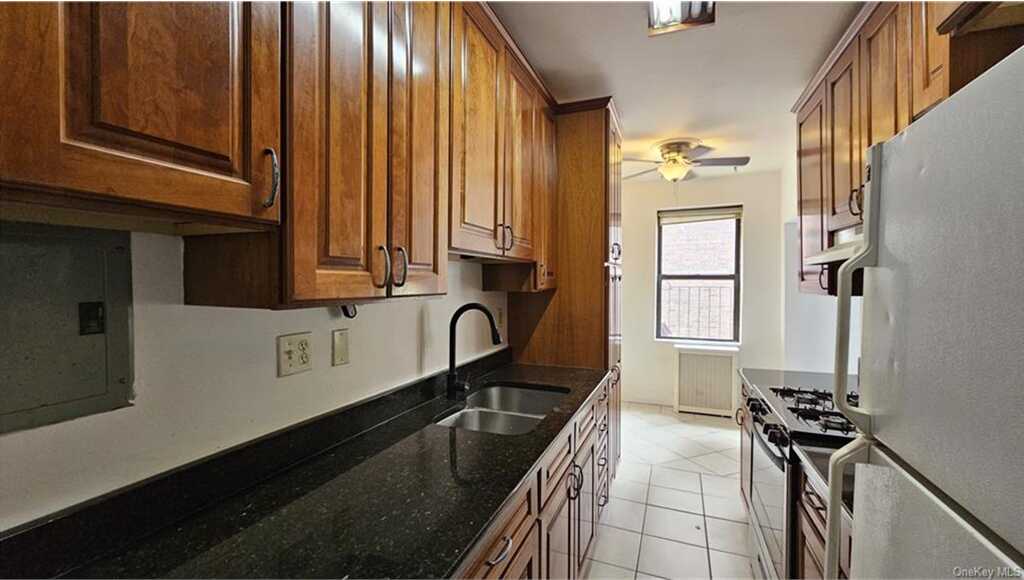 312 Main Street, Unit #4E, White Plains, NY 10601 - Photo 9 of 9