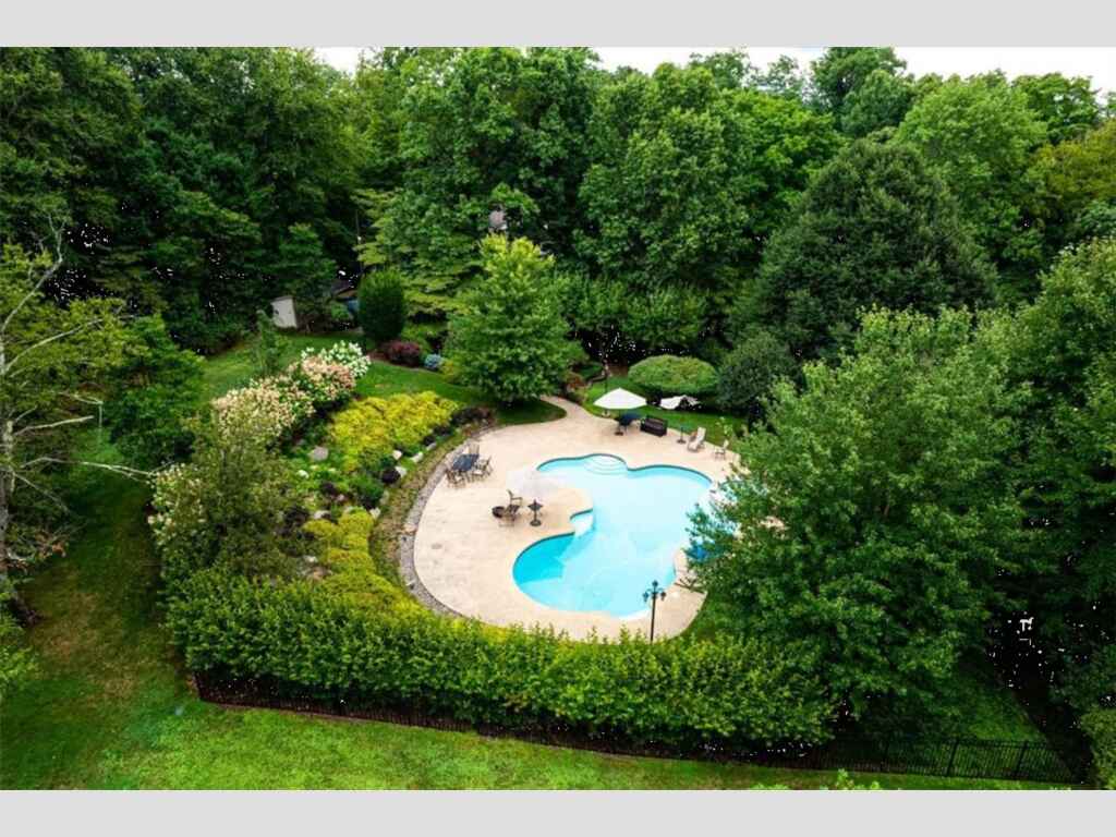 27 Pomona Lane, Suffern, NY 10901