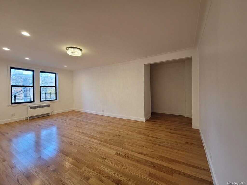 1 Broad Parkway, Unit #5R, White Plains, NY 10601 - Photo 6 of 17