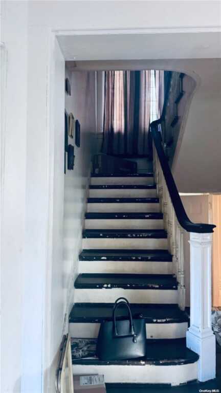 140 Walworth Avenue, White Plains, NY 10606 - Photo 5 of 12