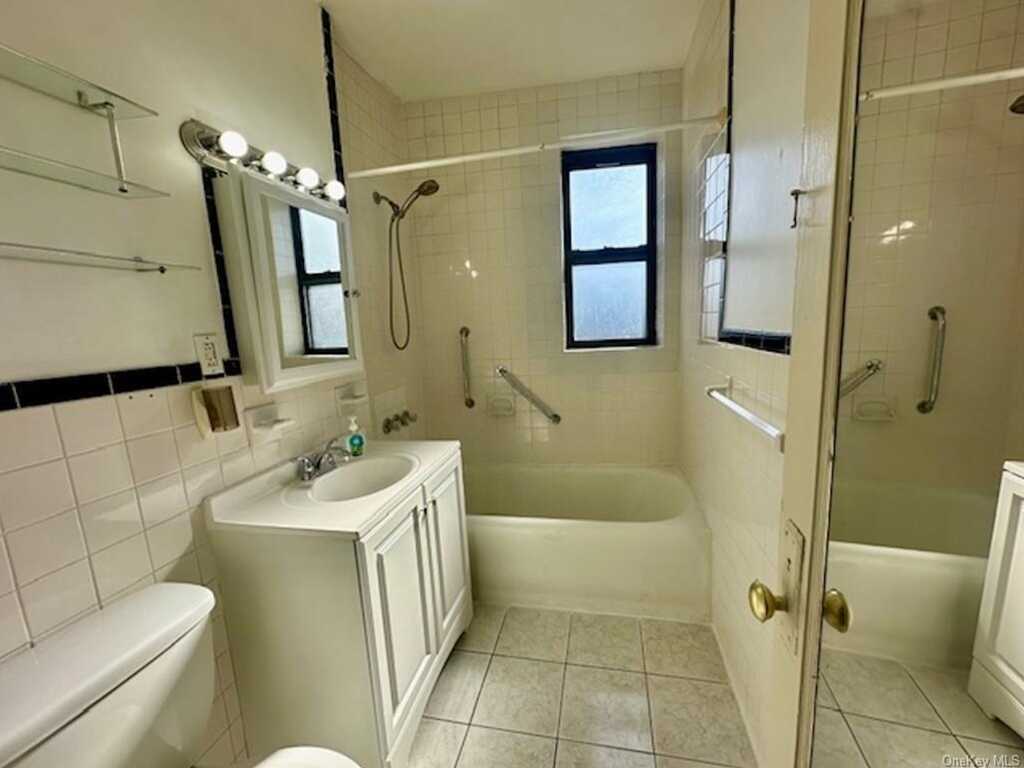 312 Main Street, Unit #6C, White Plains, NY 10601 - Photo 14 of 16