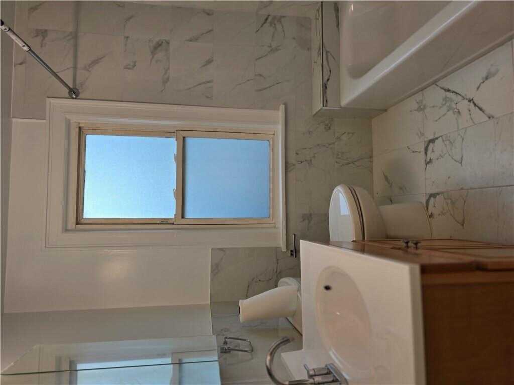 165 Washington Avenue, Unit #1f, New Rochelle, NY 10801 - Photo 10 of 11