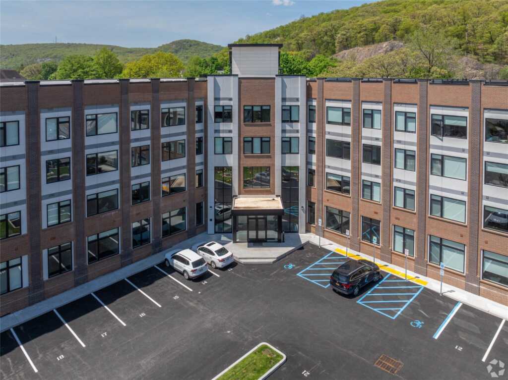 15 Washington Avenue, Unit #209, Suffern, NY 10901