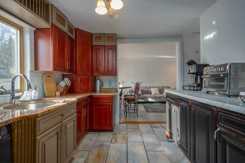 1 Staubitz Avenue, Pearl River, NY 10965 - Photo 10 of 31