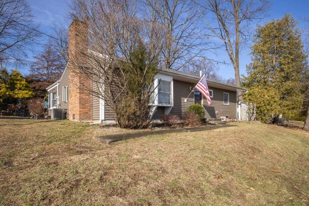 1 Staubitz Avenue, Pearl River, NY 10965 - Photo 7 of 31