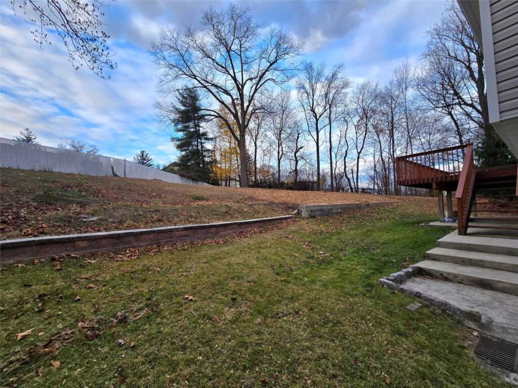 28 Michigan Court, Valley Cottage, NY 10989 - Photo 7 of 24