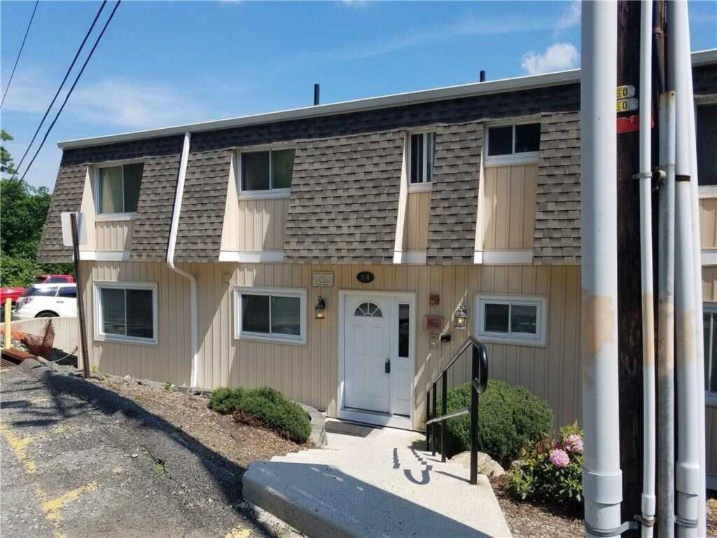 16 Pavilion Ridge Way, Unit #3, Suffern, NY 10901