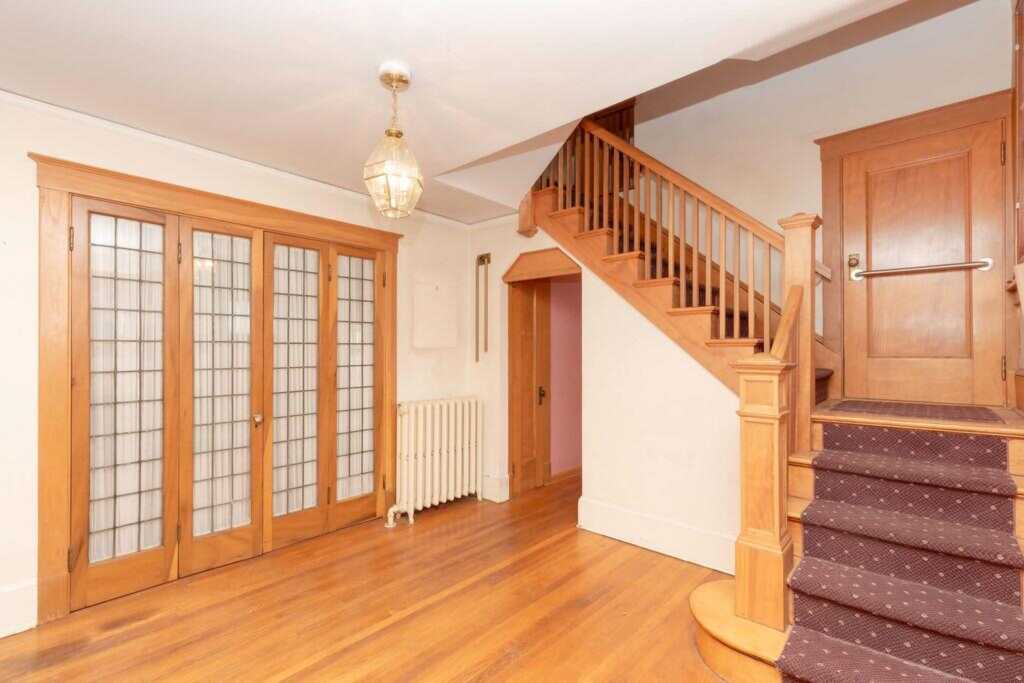 29 Davis Avenue, New Rochelle, NY 10805 - Photo 9 of 37