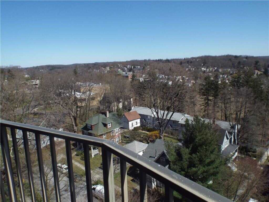 15 Stewart Place, Unit #9A, White Plains, NY 10603 - Photo 3 of 11