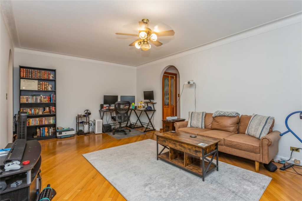 1 Broad Parkway, Unit #3-M, White Plains, NY 10601 - Photo 10 of 13