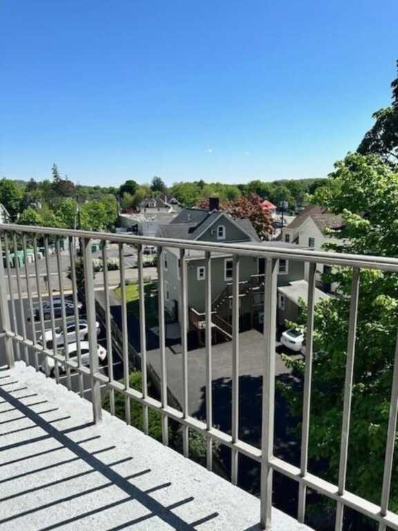 35 Park Avenue, Unit #4U, Suffern, NY 10901 - Photo 2 of 18