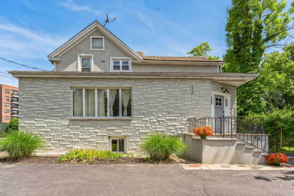 630 Pelham Road, Unit #2cd Floor, New Rochelle, NY 10805 - Photo 2 of 34