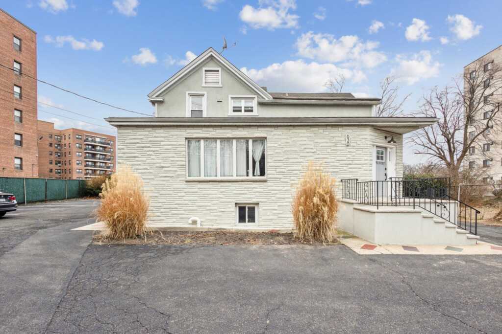 630 Pelham Road, Unit #2cd Floor, New Rochelle, NY 10805 - Photo 28 of 34