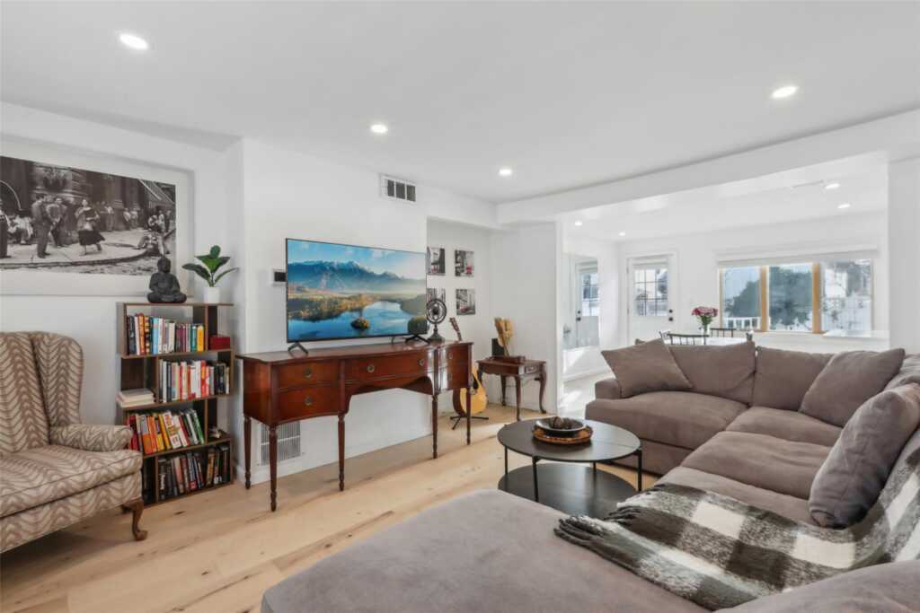 107 Jackson Avenue, Nyack, NY 10960 - Photo 3 of 23