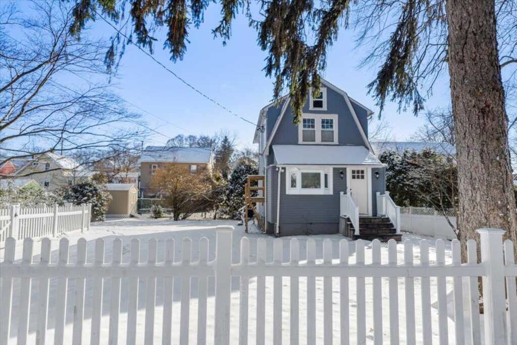 537 First Street, Rye, NY 10543