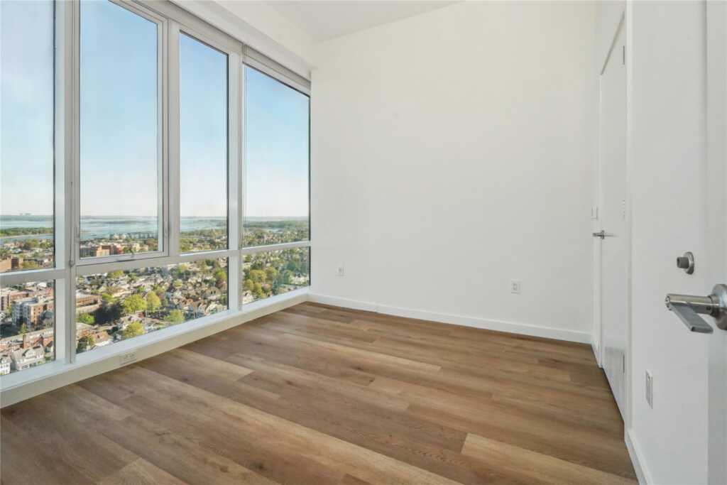 50 Clinton Place, Unit #PH14, New Rochelle, NY 10801 - Photo 5 of 26