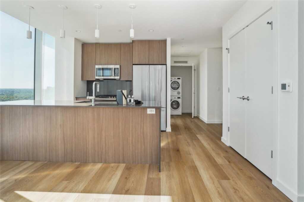 50 Clinton Place, Unit #PH13, New Rochelle, NY 10801 - Photo 4 of 28