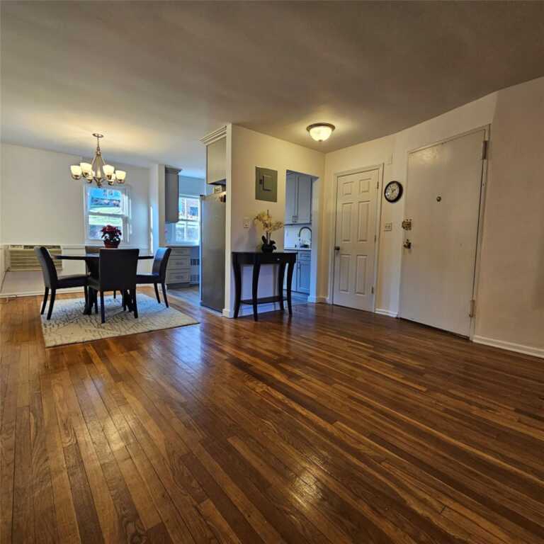 103 Wiltshire Road, Unit #D6, New Rochelle, NY 10583 - Photo 6 of 17