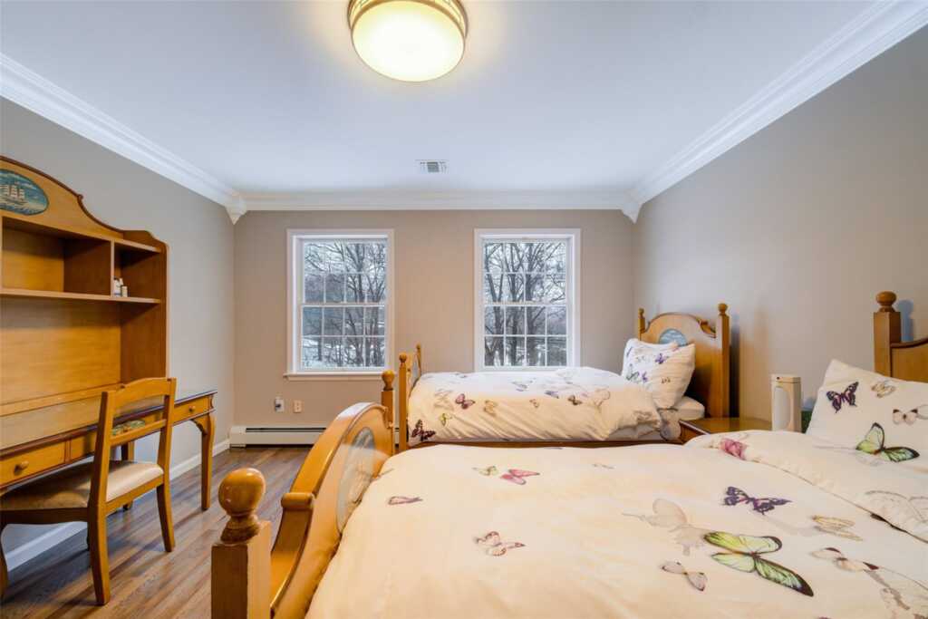 83 Airmont Road, Suffern, NY 10901 - Photo 18 of 40