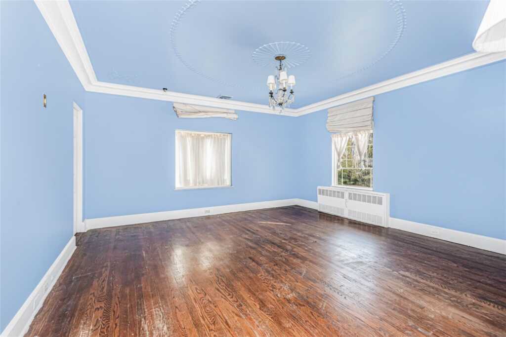 129 Lyncroft Road, New Rochelle, NY 10804 - Photo 20 of 38