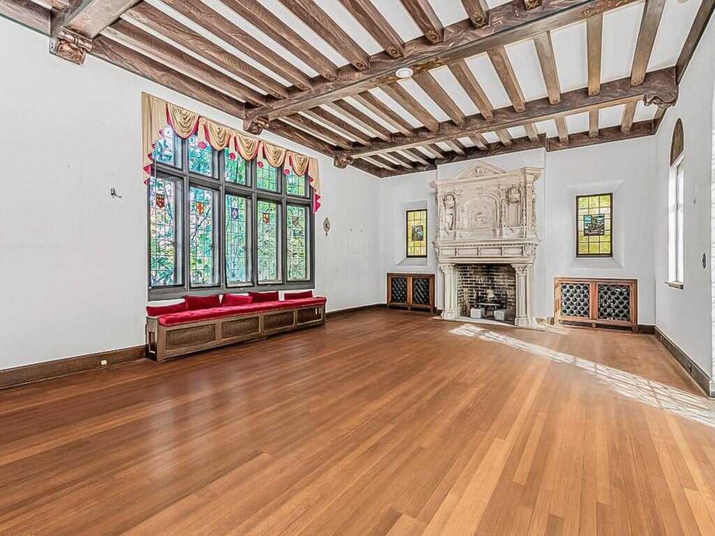 129 Lyncroft Road, New Rochelle, NY 10804 - Photo 3 of 38