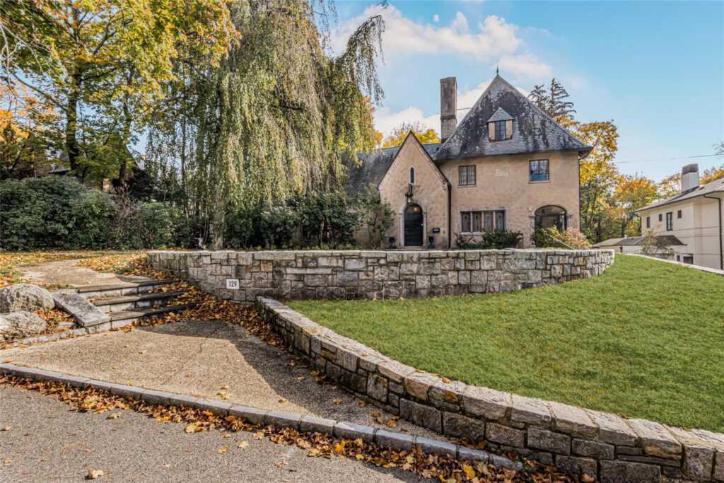 129 Lyncroft Road, New Rochelle, NY 10804 - Photo 30 of 38