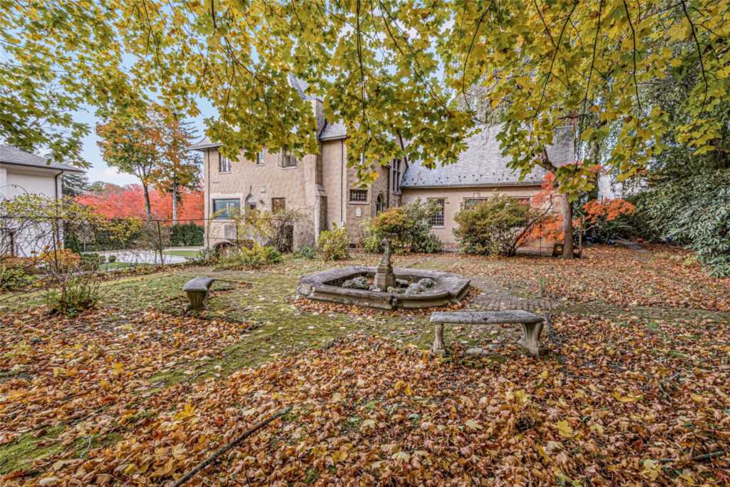 129 Lyncroft Road, New Rochelle, NY 10804 - Photo 35 of 38