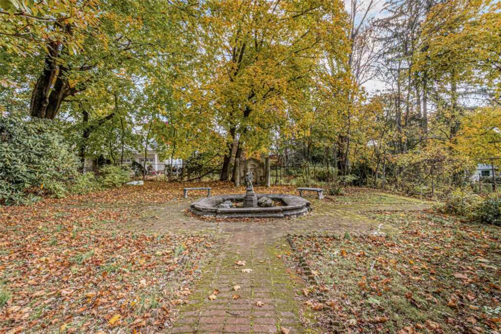 129 Lyncroft Road, New Rochelle, NY 10804 - Photo 36 of 38