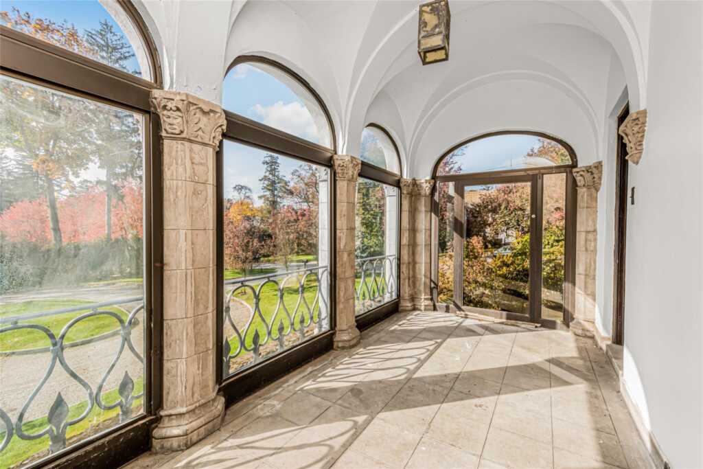 129 Lyncroft Road, New Rochelle, NY 10804 - Photo 9 of 38