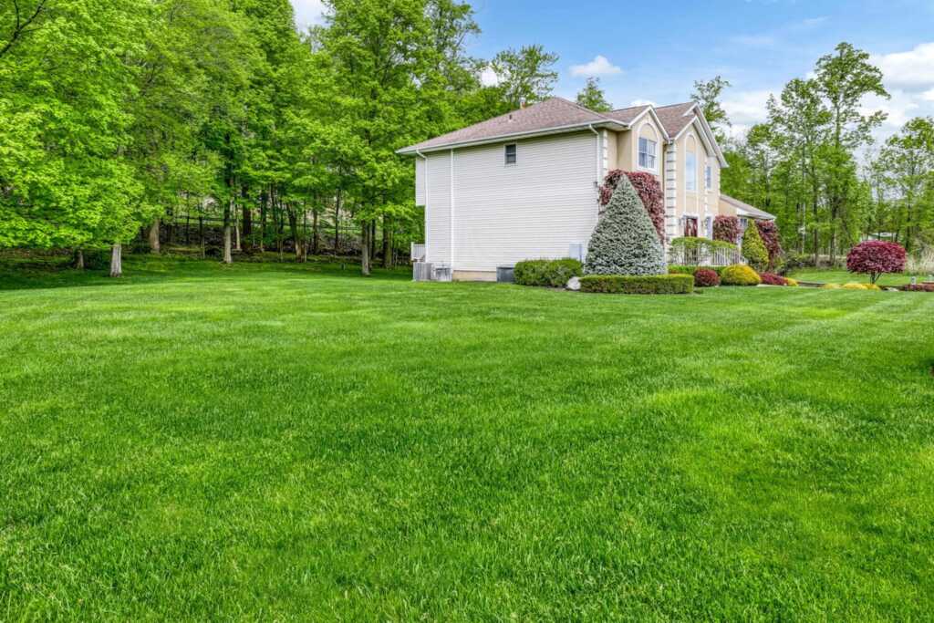 1 Litman Lane, Suffern, NY 10901 - Photo 2 of 25