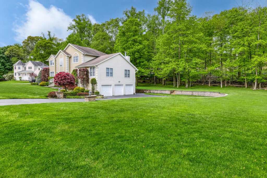 1 Litman Lane, Suffern, NY 10901 - Photo 3 of 25