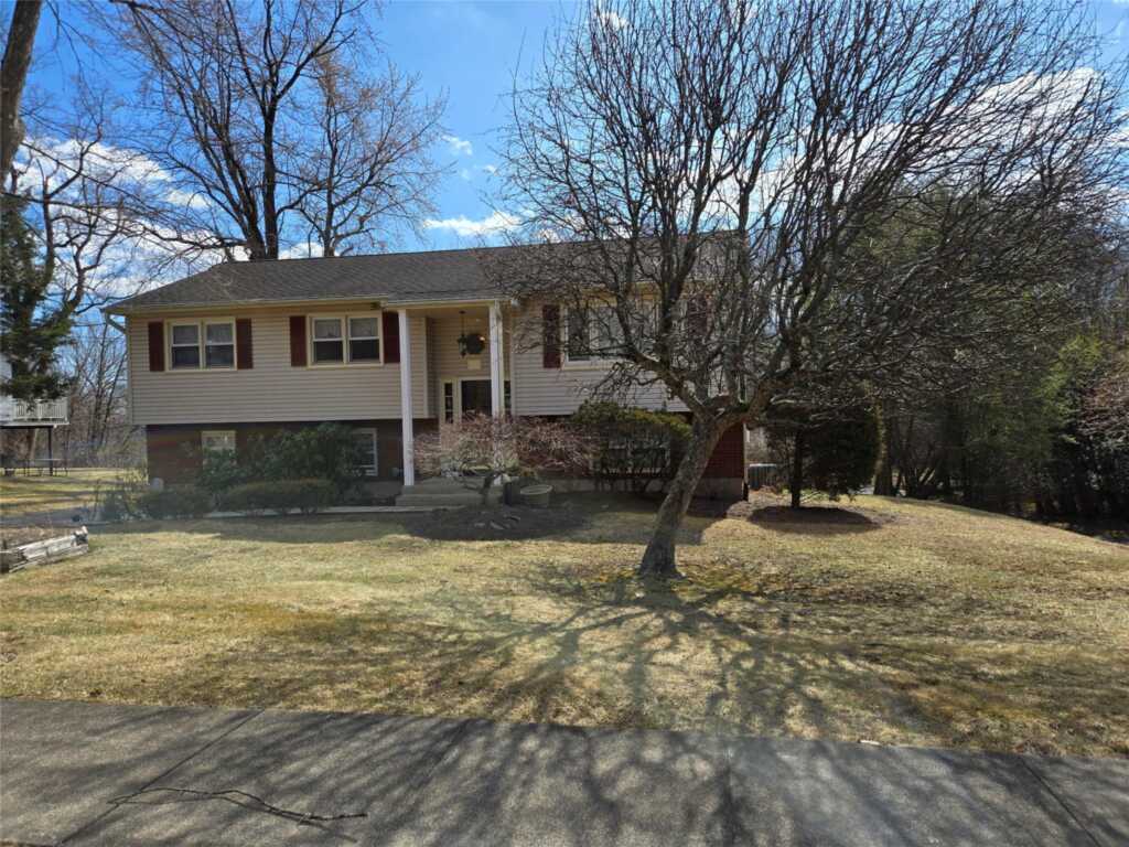 494 Blauvelt Road, Pearl River, NY 10965 - Photo 2 of 34