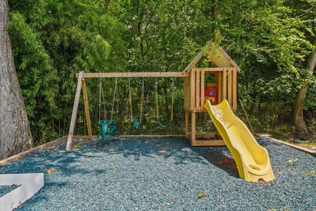 36 New Valley Road, New City, NY 10956 - Photo 43 of 45
