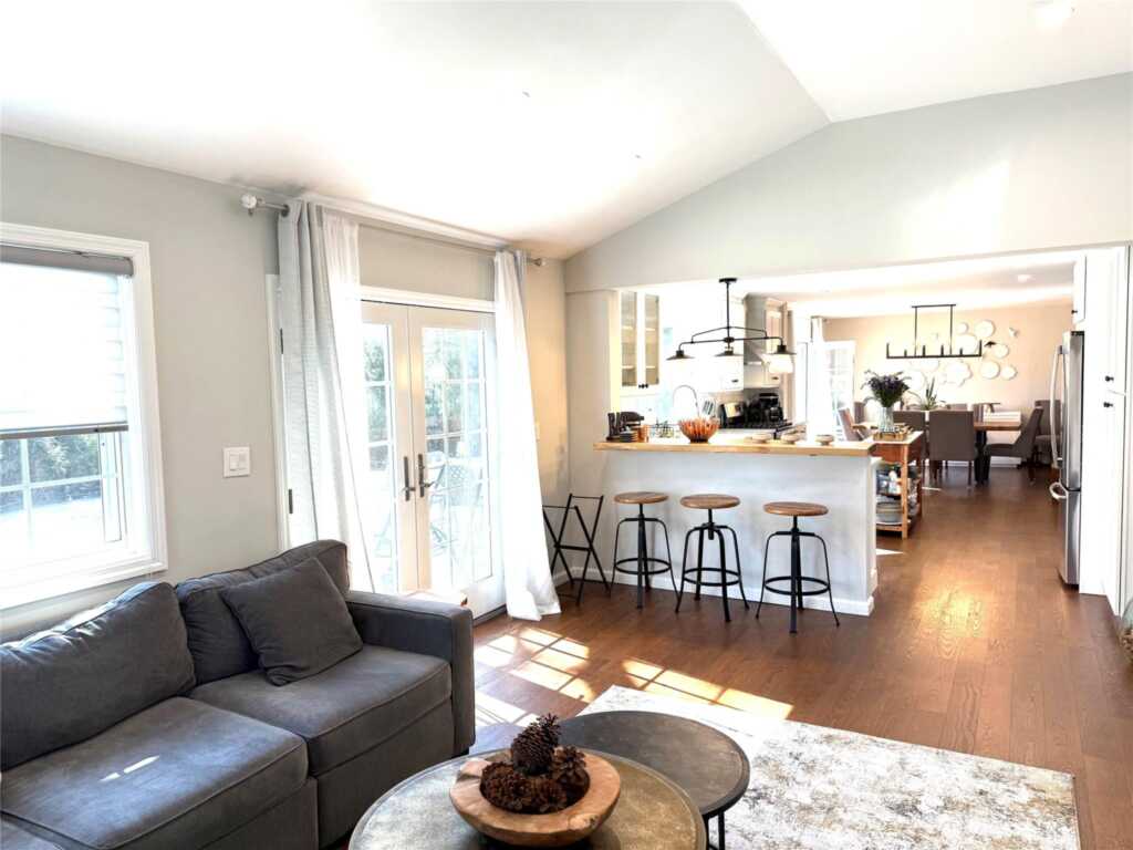 49 Spencer Drive, New Rochelle, NY 10801 - Photo 11 of 25